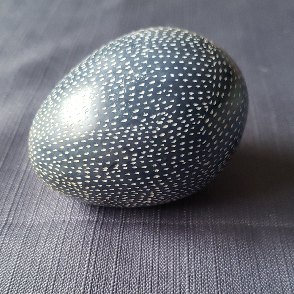 Hand Carved Soap Stone Egg/ Made In Kenya/ genuine BESMO Product 2.5”